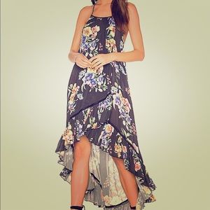 Hidden wonder MINKPINK Halter dress